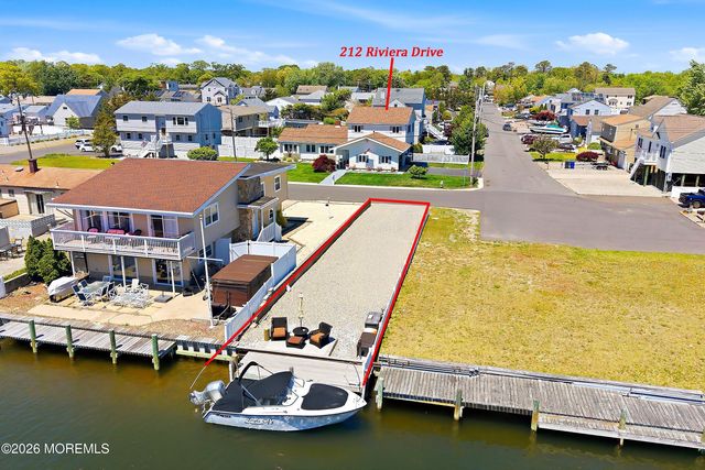 212 Riviera Drive, Toms River, NJ 08753