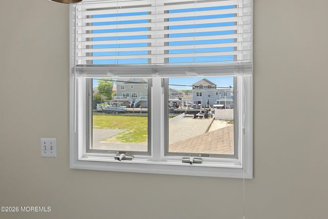 212 Riviera Drive, Toms River, NJ 08753