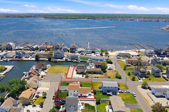 212 Riviera Drive, Toms River, NJ 08753
