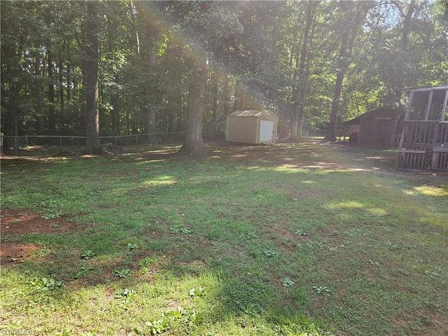 4917 Streamside Drive, Mcleansville, NC 27301