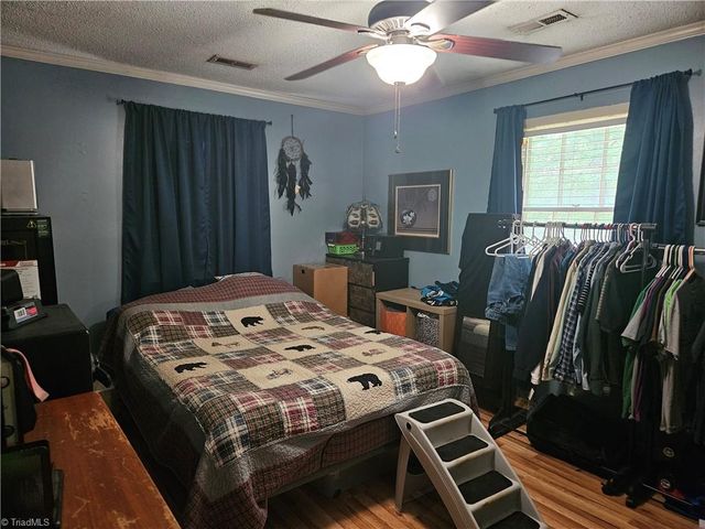 4917 Streamside Drive, Mcleansville, NC 27301
