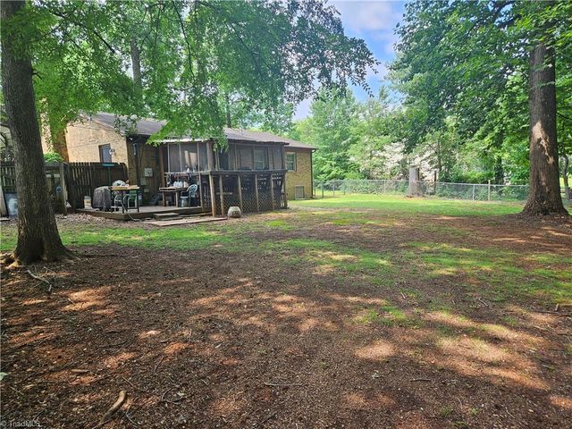4917 Streamside Drive, Mcleansville, NC 27301