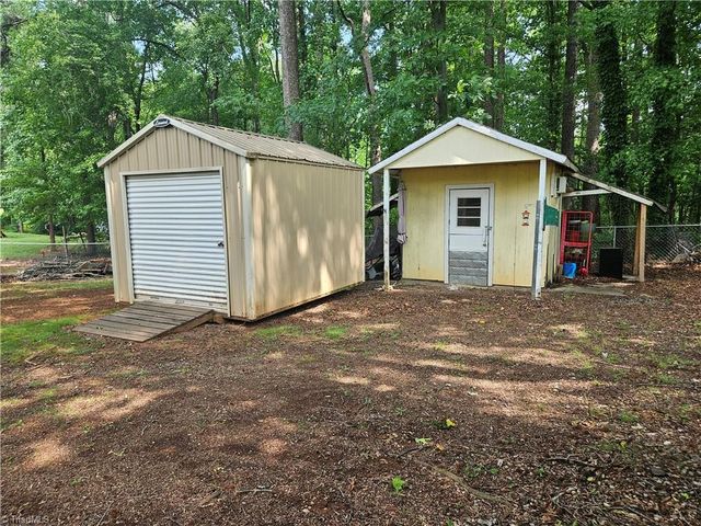 4917 Streamside Drive, Mcleansville, NC 27301