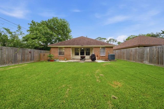 1916 41st Avenue N, Texas City, TX 77590