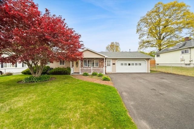 128 Windsor St, Fall River, MA 02723