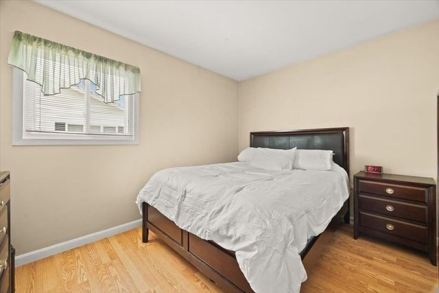 128 Windsor St, Fall River, MA 02723