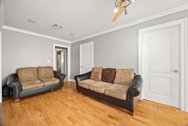 128 Windsor St, Fall River, MA 02723