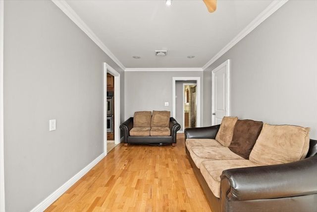 128 Windsor St, Fall River, MA 02723
