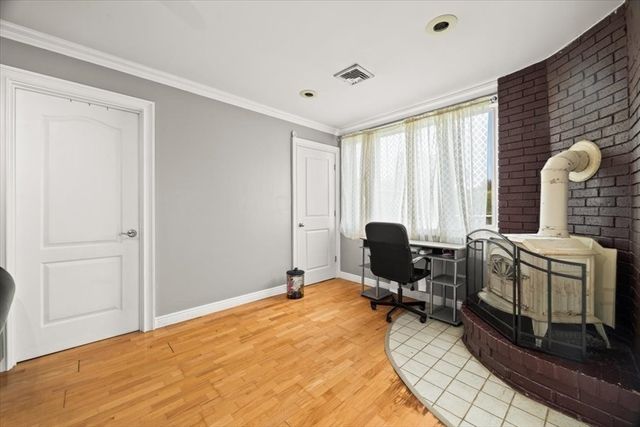 128 Windsor St, Fall River, MA 02723