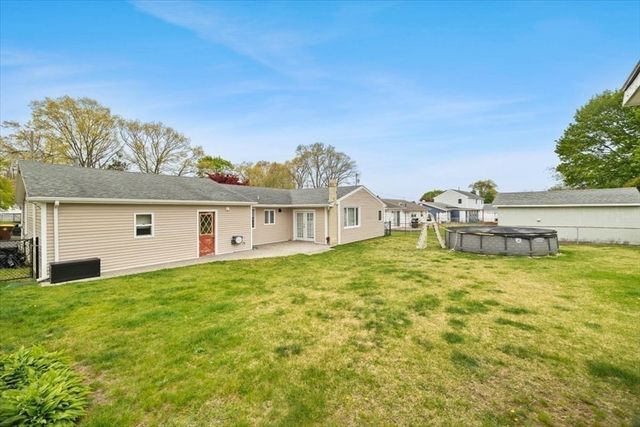 128 Windsor St, Fall River, MA 02723