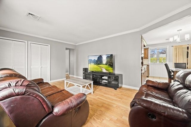 128 Windsor St, Fall River, MA 02723