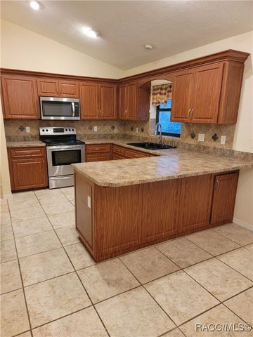 1725 E Monopoly Loop, Inverness, FL 34453