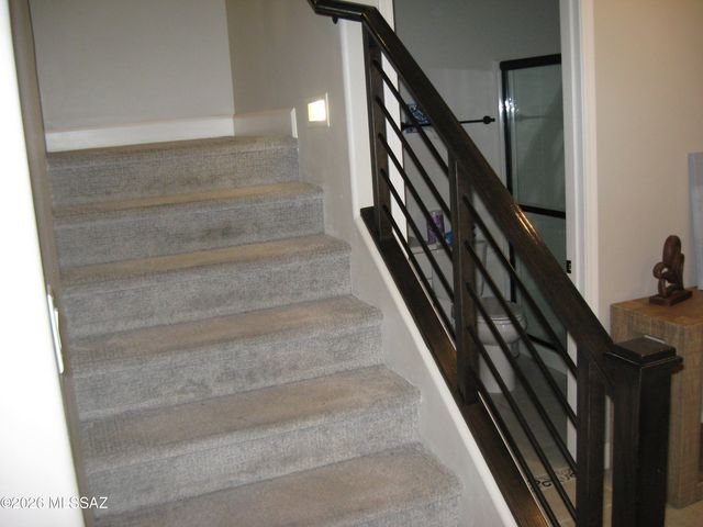 7725 S Crested Spring Drive, Tucson, AZ 85757