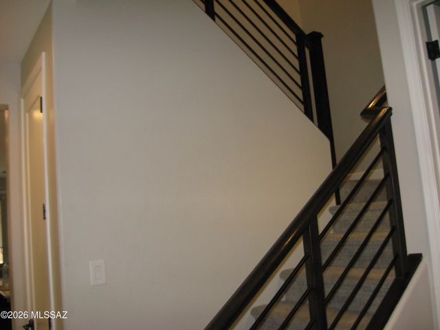 7725 S Crested Spring Drive, Tucson, AZ 85757