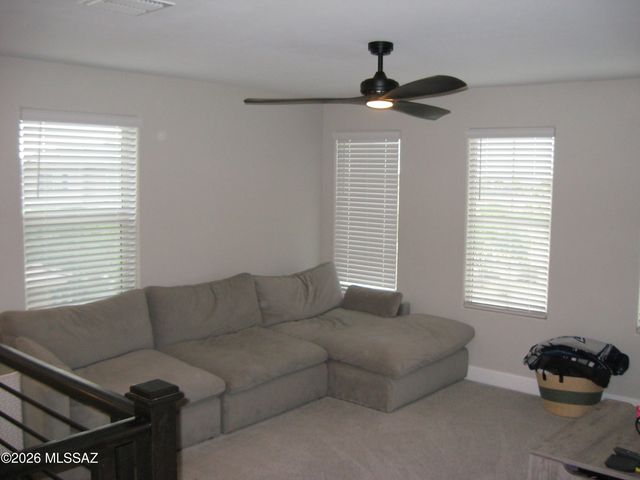 7725 S Crested Spring Drive, Tucson, AZ 85757