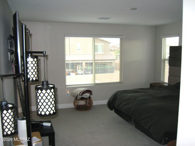 7725 S Crested Spring Drive, Tucson, AZ 85757