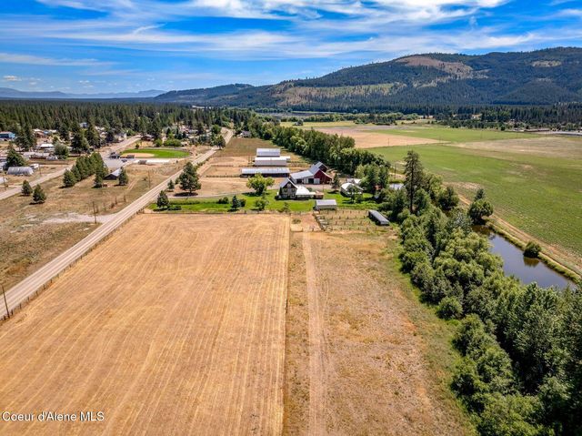 210 Rusho Ln, Blanchard, ID 83804