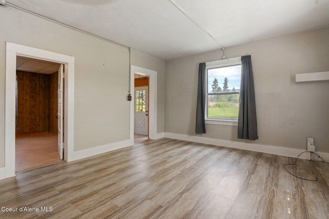 210 Rusho Ln, Blanchard, ID 83804