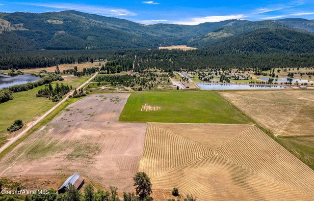 210 Rusho Ln, Blanchard, ID 83804