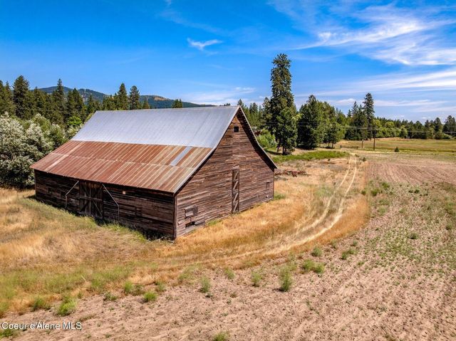 210 Rusho Ln, Blanchard, ID 83804