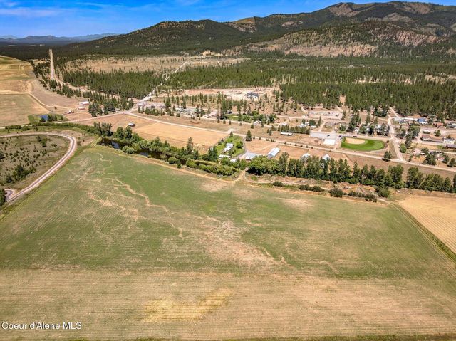 210 Rusho Ln, Blanchard, ID 83804