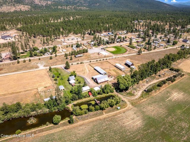 210 Rusho Ln, Blanchard, ID 83804