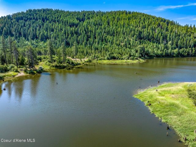 210 Rusho Ln, Blanchard, ID 83804