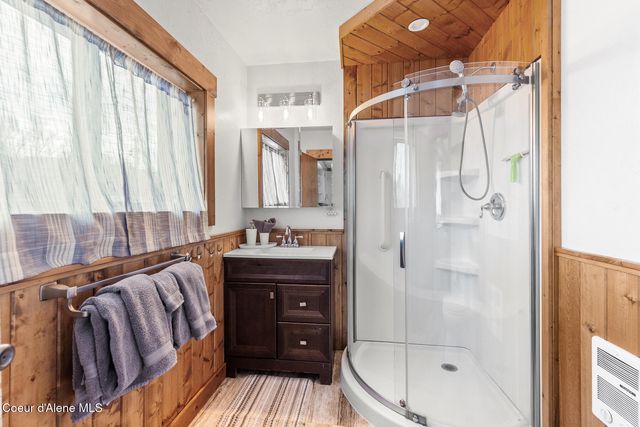 210 Rusho Ln, Blanchard, ID 83804