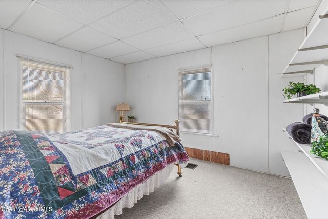 210 Rusho Ln, Blanchard, ID 83804