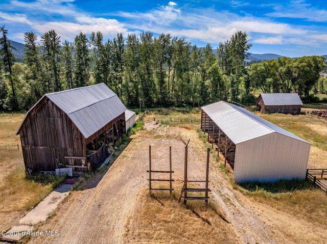 210 Rusho Ln, Blanchard, ID 83804