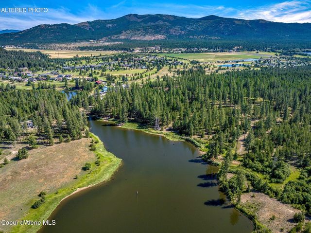 210 Rusho Ln, Blanchard, ID 83804