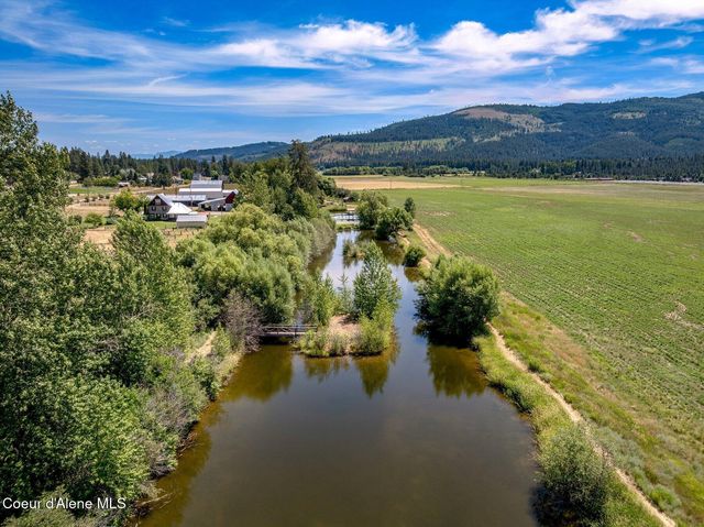210 Rusho Ln, Blanchard, ID 83804