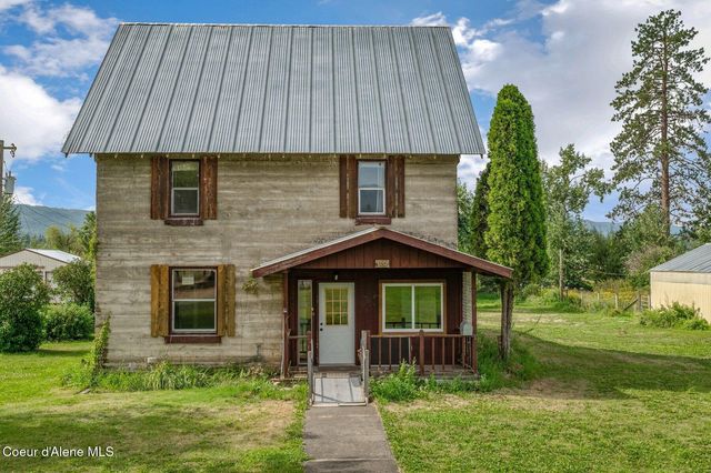 210 Rusho Ln, Blanchard, ID 83804
