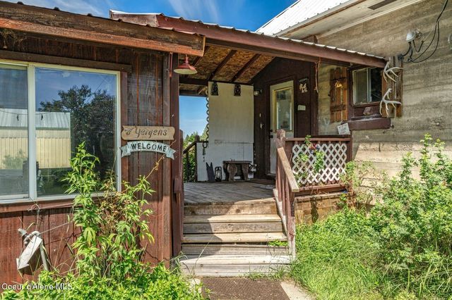 210 Rusho Ln, Blanchard, ID 83804