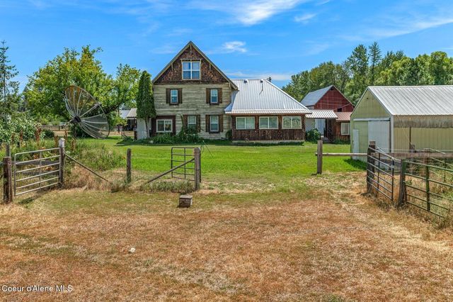 210 Rusho Ln, Blanchard, ID 83804