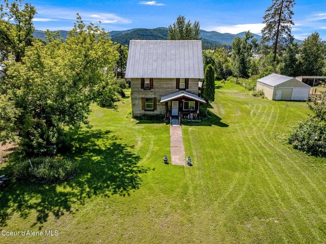 210 Rusho Ln, Blanchard, ID 83804