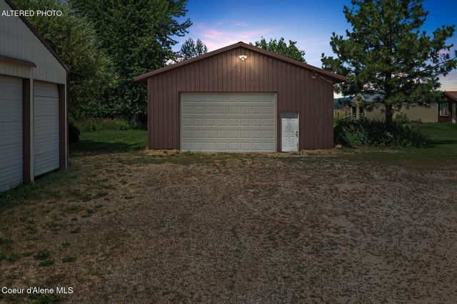 210 Rusho Ln, Blanchard, ID 83804