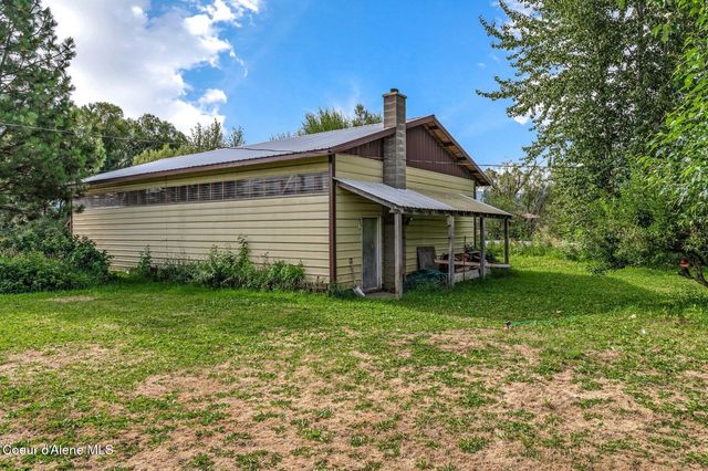 210 Rusho Ln, Blanchard, ID 83804