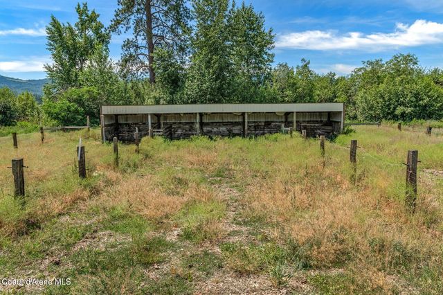 210 Rusho Ln, Blanchard, ID 83804