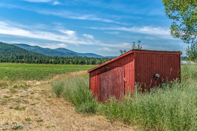 210 Rusho Ln, Blanchard, ID 83804