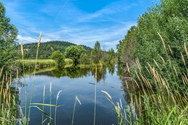 210 Rusho Ln, Blanchard, ID 83804