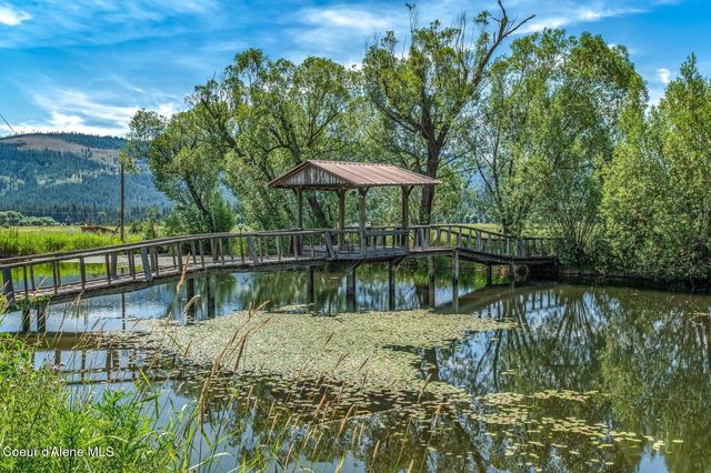 210 Rusho Ln, Blanchard, ID 83804