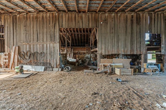 210 Rusho Ln, Blanchard, ID 83804
