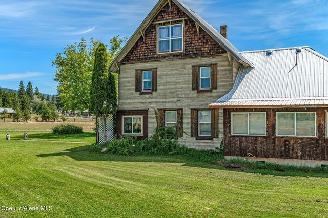210 Rusho Ln, Blanchard, ID 83804