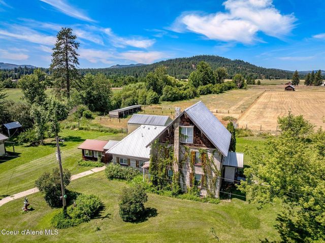 210 Rusho Ln, Blanchard, ID 83804