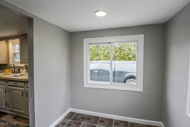 16 Dangel Avenue, Akron, OH 44312