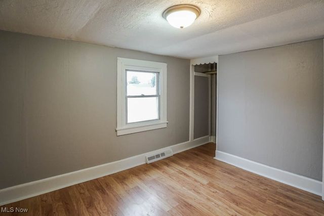 16 Dangel Avenue, Akron, OH 44312