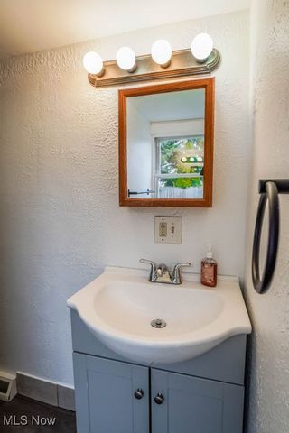 16 Dangel Avenue, Akron, OH 44312