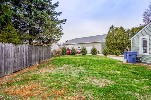 16 Dangel Avenue, Akron, OH 44312