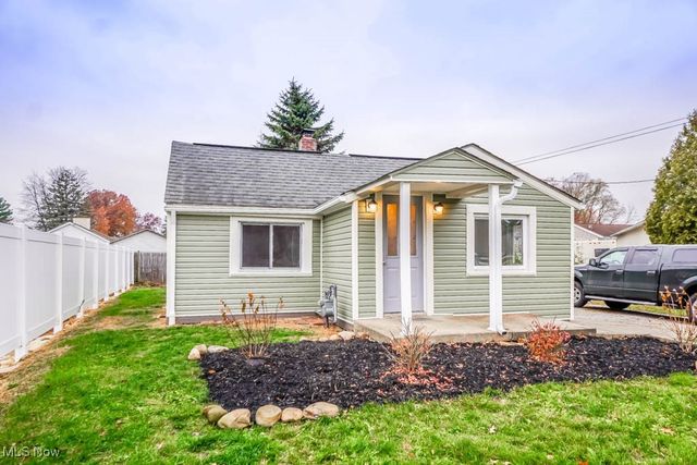 16 Dangel Avenue, Akron, OH 44312